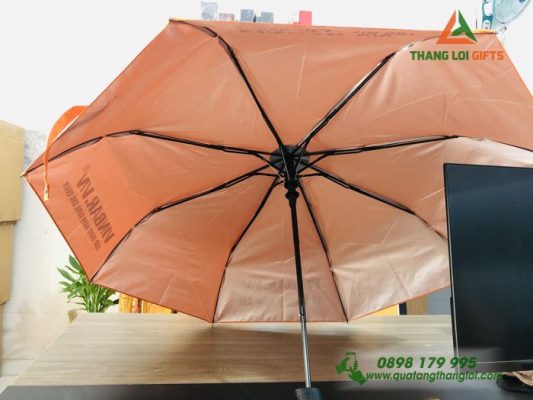 Ô Dù Cầm Tay Màu Cam In Logo Doanh Nghiệp VINBAR.VN