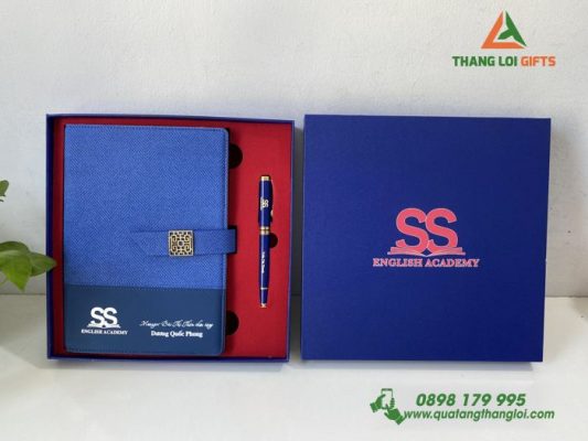 Bộ Quà Tặng Sổ+Bút In Khắc Logo Học Viện Anh Ngữ SS English Academy