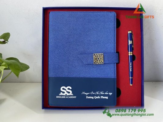 Bộ Quà Tặng Sổ+Bút In Khắc Logo Học Viện Anh Ngữ SS English Academy