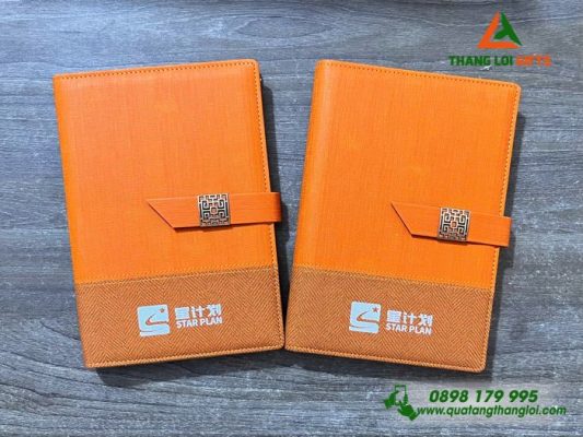 Mẫu Sổ Da Bìa Còng Màu Cam In Logo Doanh Nghiệp Luxshare ICT Cao Cấp