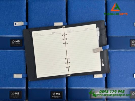 Sổ Sạc Công Nghê 4in1 8.000mAh Khắc Logo Ngân Hàng MB Bank
