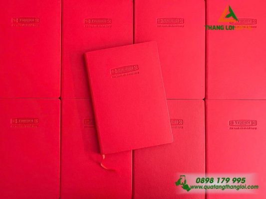 Sổ Da Dán Gáy Màu Đỏ Dập Chìm Logo Doanh Nghiệp Thibidi
