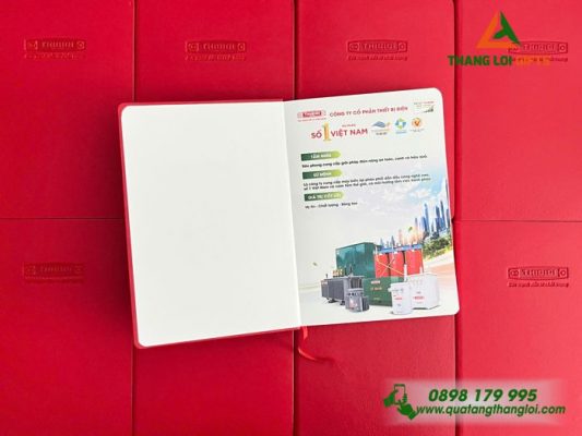 Sổ Da Dán Gáy Màu Đỏ Dập Chìm Logo Doanh Nghiệp Thibidi