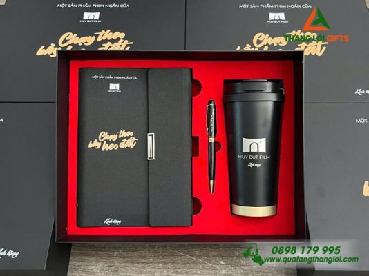 Giftset (Sổ+Ly+Bút) Màu Đen In Khắc Logo HUY BUT FILM Làm Quà Tặng