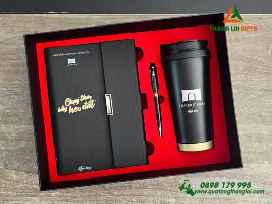 Giftset (Sổ+Ly+Bút) Màu Đen In Khắc Logo HUY BUT FILM Làm Quà Tặng