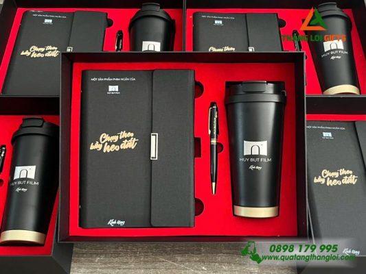 Giftset (Sổ+Ly+Bút) Màu Đen In Khắc Logo HUY BUT FILM Làm Quà Tặng