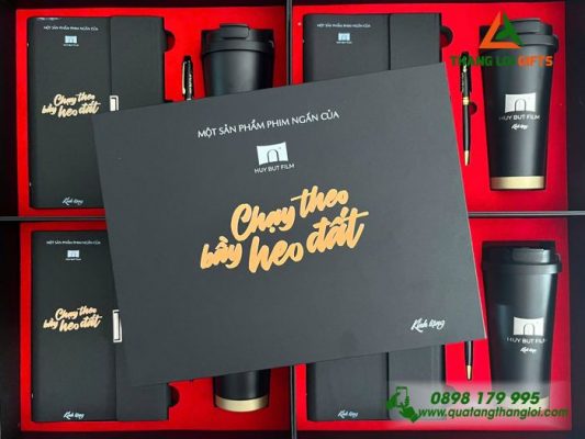 Giftset (Sổ+Ly+Bút) Màu Đen In Khắc Logo HUY BUT FILM Làm Quà Tặng