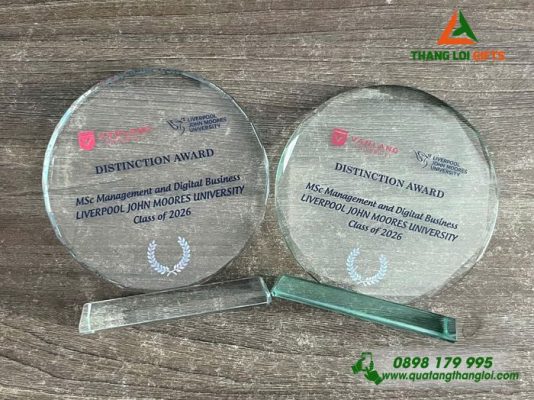 Cup Pha Lê Tròn In Logo Trường Đại Học Văn Lang