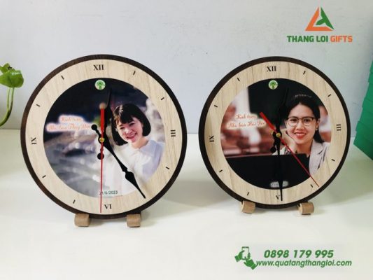 Đồng Hồ Gỗ Tròn In Logo Làm Quà Tặng Ngày Báo Chí Việt Nam