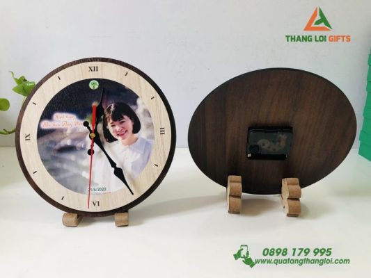 Đồng Hồ Gỗ Tròn In Logo Làm Quà Tặng Ngày Báo Chí Việt Nam