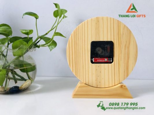 Đồng Hồ Gỗ Khắc Hình Theo Yêu Cầu Làm Quà Tặng