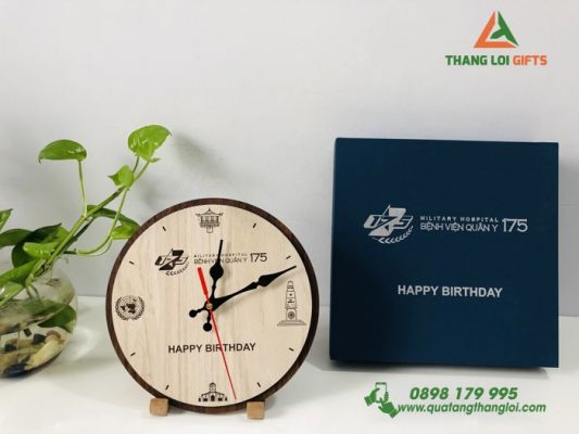 Đồng Hồ Gỗ In Logo Bệnh Viện Quân Y 175 Làm Quà Tặng Sinh Nhật