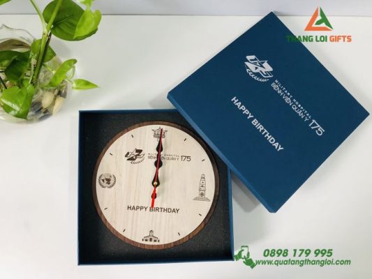 Đồng Hồ Gỗ In Logo Bệnh Viện Quân Y 175 Làm Quà Tặng Sinh Nhật