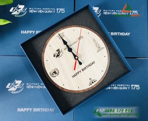 Đồng Hồ Gỗ In Logo Bệnh Viện Quân Y 175 Làm Quà Tặng Sinh Nhật
