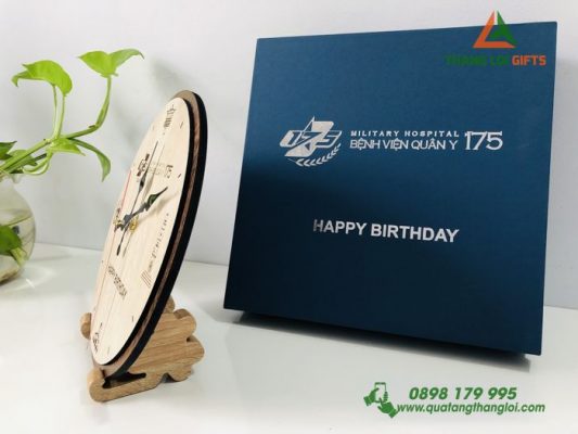 Đồng Hồ Gỗ In Logo Bệnh Viện Quân Y 175 Làm Quà Tặng Sinh Nhật