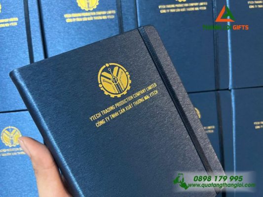 Sổ Tay Dán Gáy Màu Xanh Ép Kim Vàng Logo Doanh Nghiệp Y Tech