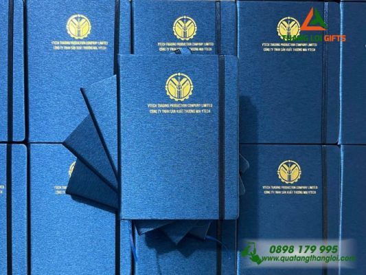 Sổ Tay Dán Gáy Màu Xanh Ép Kim Vàng Logo Doanh Nghiệp Y Tech