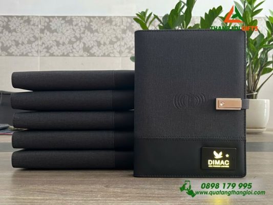 Sổ Tay Đa Năng 10.000mAh Màu Đen Khắc Logo Công Ty Luật DIMAC