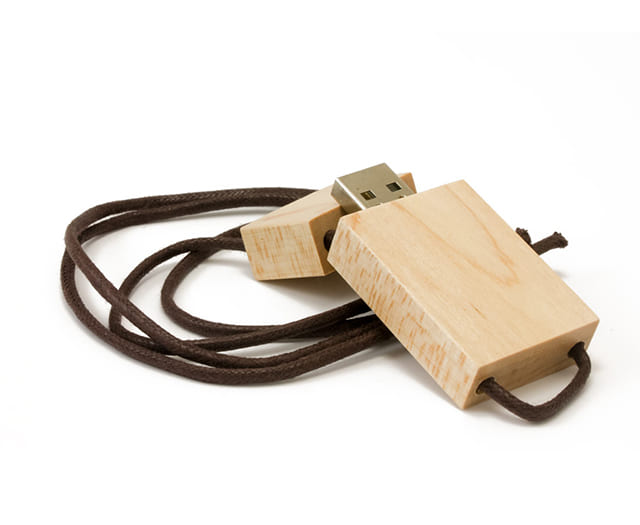 UGT 03 - USB vỏ gỗ dây rút in logo