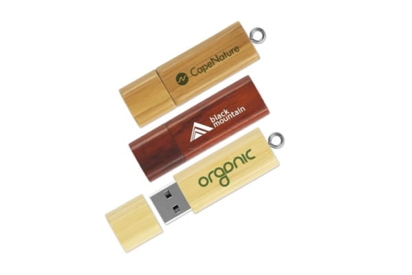 UGT 11 - USB Vỏ gỗ in logo quà tặng khách hàng 