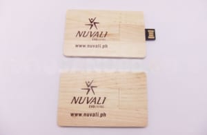 UGT 18 - USB Gỗ thẻ name card in lgo quà tặng khách hàng