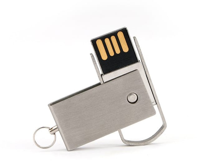 UKT 11 - USB kim loai xoay in khac logo qua tang doanh nghiep