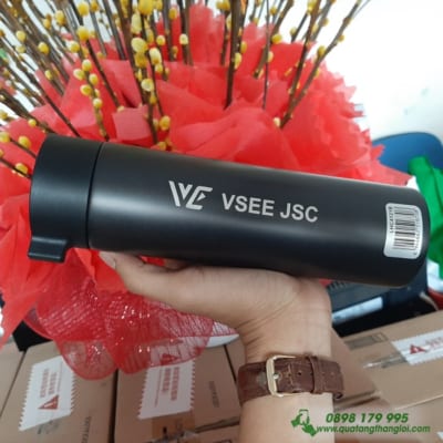 Bình Giữ Nhiệt LockLock khắc logo VSEE JSC làm quà tặng nhân viên