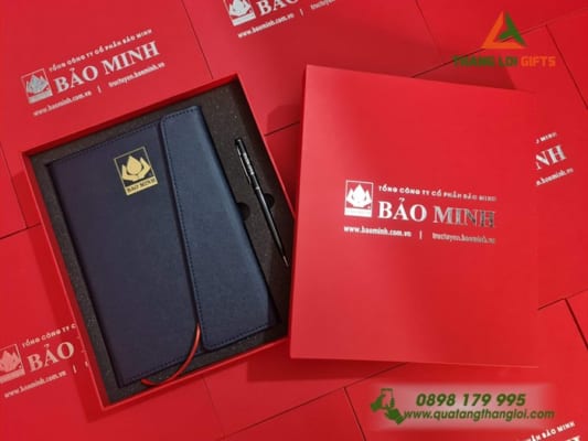 Bộ quà tặng ( sổ + Bút) in logo BẢO MINH làm sự kiện dành tặng khách hàng (5)