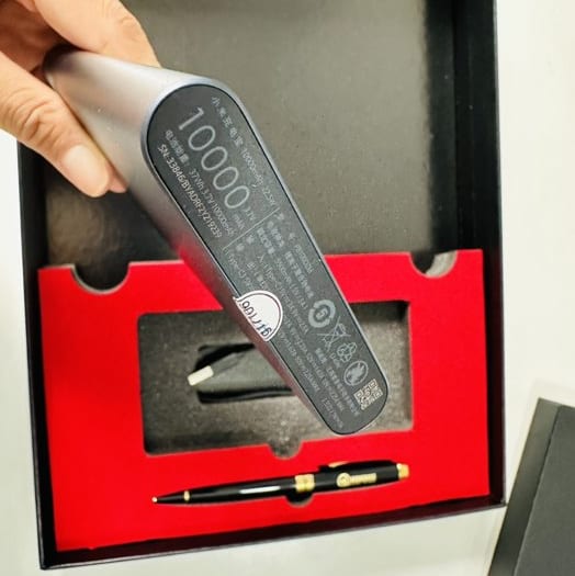 GST 59 - Bộ quà tặng cao cấp (Pin Sạc 10.000mAh +Sổ Da Cao Cấp+Bút ký) in ấn logo, khắc tên