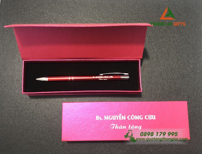 Hộp bút quà tặng Tri ân khách hàng - Khắc logo BS. Nguyễn Công Cửu