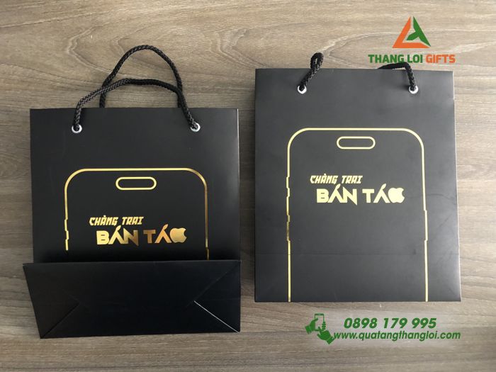 Túi xách giấy - In logo Chàng trai bán Táo