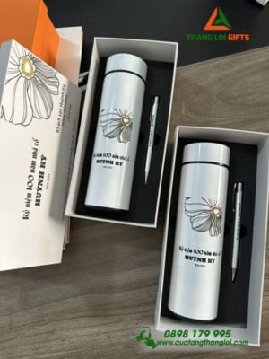 Bộ quà tặng - Giftset Bình giữ nhiệt + Bút ký in Lgo khắc tên Huỳnh Kỳ Hotel