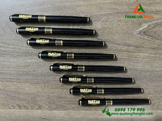 Bút Ký Kim Loại Màu Đen Khoen Tổ Ong Vàng Cao Cấp Khắc Logo NATCO 