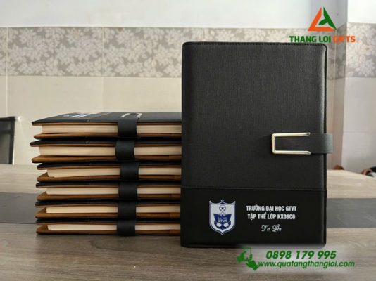 SỔ TAY BÌA CÒNG IN ẤN LOGO TRƯỜNG ĐẠI HỌC GTVT -  MÓN QUÀ TẬP THỂ