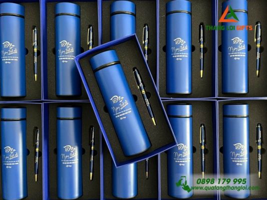 Gifset (Bình+Bút) – In Khắc Logo 20 Năm Trường THPT Tân Châu