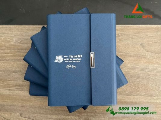 Sổ Tay Bìa Còng Gập 3 – In Logo Kỷ Niệm 15 Năm Ngày Ra Trường