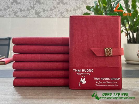Sổ Tay Bìa Còng Màu Đỏ – In Logo Doanh Nghiệp THAI HUONG