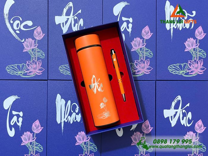 Bo Qua Tang (Binh & But) Mau Cam - In Khac Noi Dung Tri An Thay Co Ngay 20-11 (1)