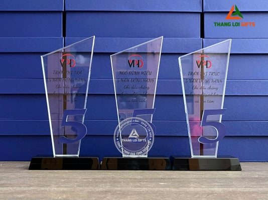 Cup Pha Lê - In Logo Kỷ Niệm 5 Năm Doanh Nghiệp Minh Phát Holdings