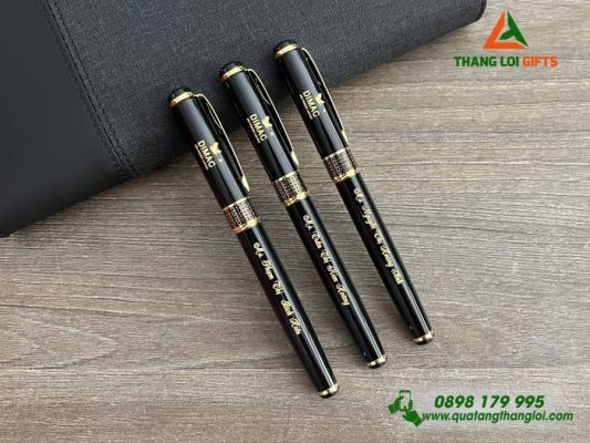 Bút Ký Kim Loại Màu Đen – Khắc Logo Công Ty Luật DIMAC