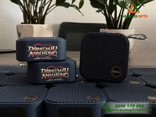 Loa Bluetooth Hoco Màu Xanh Navy – In Logo Dòng Máu Anh Hùng