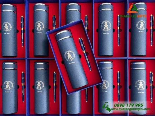 Set Quà Tặng (Bình+Bút) - In Khắc Logo Trường THCS&THPT Trần Đại Nghĩa