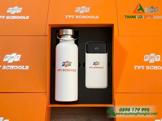 Combo Quà Tặng (Bình+Pin Sạc) - In Khắc Logo Trường FPT SCHOOLS