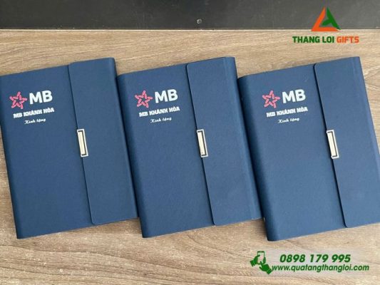 Sổ Da Bìa Còng Gập 3 Màu Xanh In Logo Ngân Hàng MB Bank