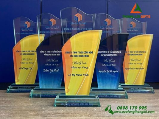 Cúp Pha Lê - In Logo Doanh Nghiệp Quang Minh