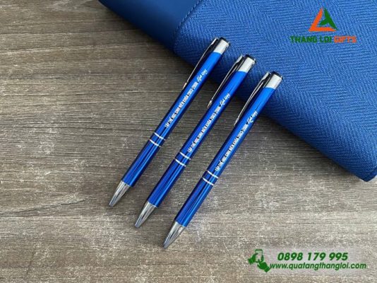Bút Bi Kim Loại Màu Xanh Khắc Tên Làm Quà Tặng