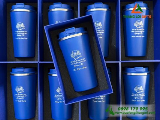 Ly Giữ Nhiệt Khắc Logo Tập Thể Lớp Kinh Tế K22 Tri Ân Thầy Cô