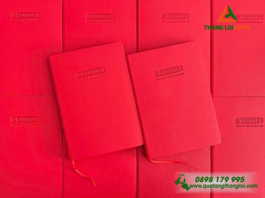 Sổ Da Dán Gáy Màu Đỏ Dập Chìm Logo Doanh Nghiệp Thibidi