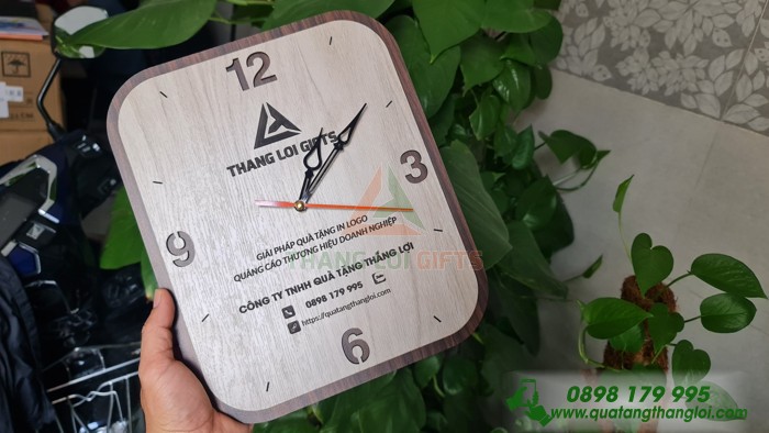 Đồng Hồ Gỗ Treo Tường Khắc Logo Doanh Nghiệp Làm Quà Tặng Lưu Niệm